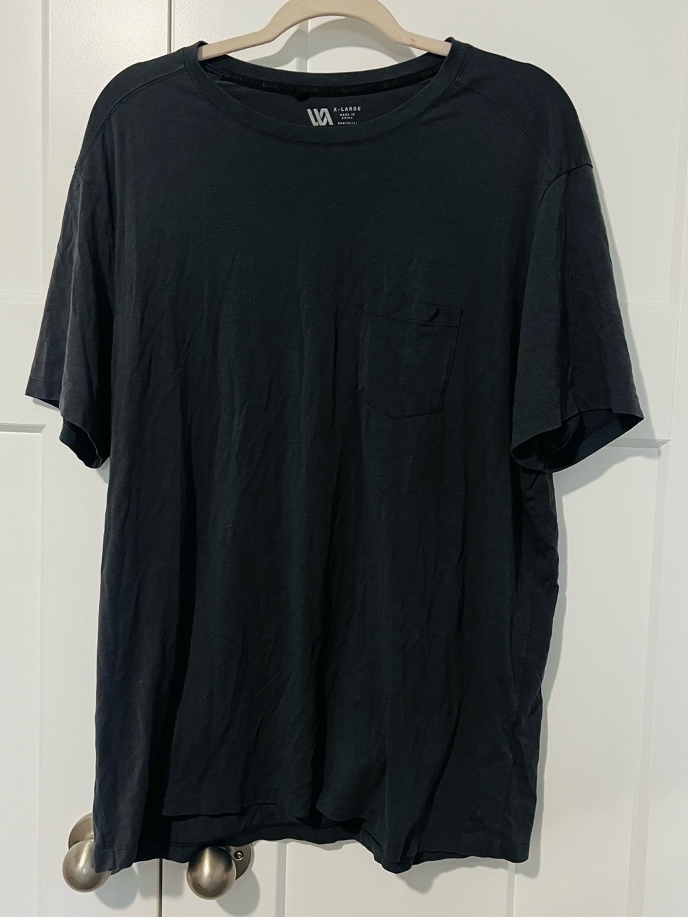 Black Short Sleeve Crewneck Pocket Tee